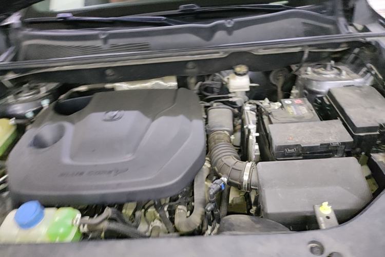 Used CHANGAN CS75 PLUS 2023 3rd Generation 1.5T Automatic Prestige Model Engine Bay