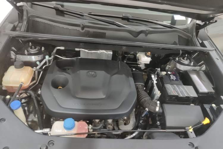 Used CHANGAN CS75 PLUS 2023 3rd Generation 1.5T Automatic Prestige Model Engine Bay