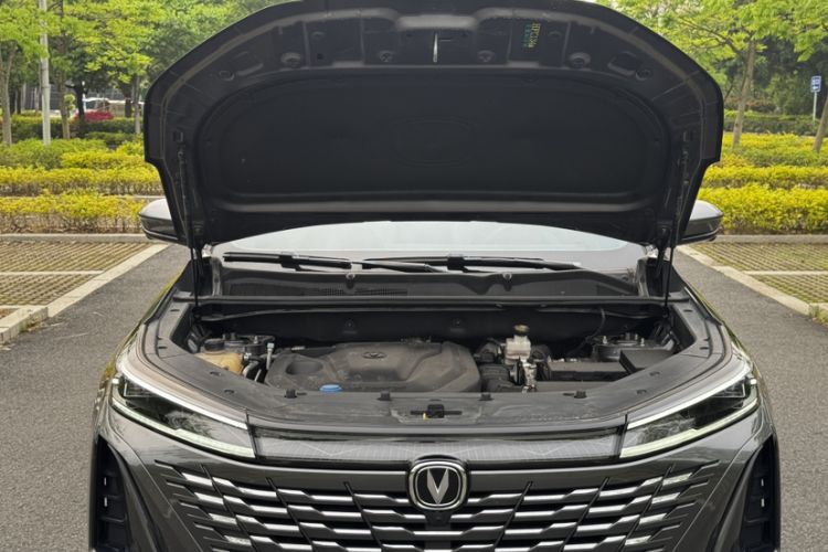 Used CHANGAN CS75 PLUS 2023 3rd Generation 1.5T Automatic Pilot Model Engine Bay
