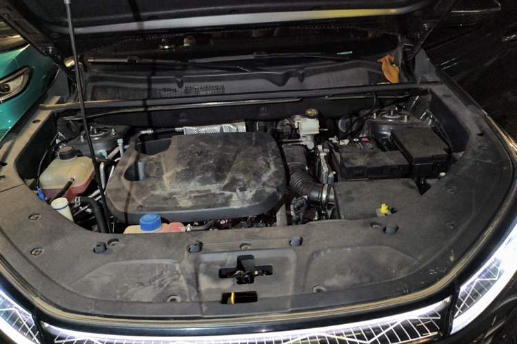 Used CHANGAN CS75 PLUS 2023 3rd Generation 1.5T Automatic Prestige Model Engine Bay