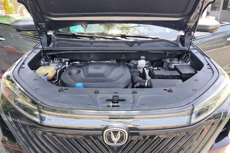 Used CHANGAN CS75 PLUS 2023 3rd Generation 1.5T Automatic Prestige Model Engine Bay
