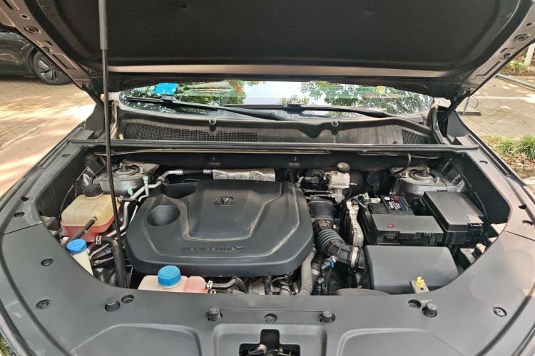 Used CHANGAN CS75 PLUS 2023 3rd Generation 1.5T Automatic Prestige Model Engine Bay