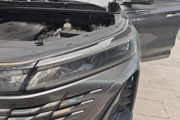 Used CHANGAN CS75 PLUS 2023 3rd Generation 1.5T Automatic Pilot Model Engine Bay Left
