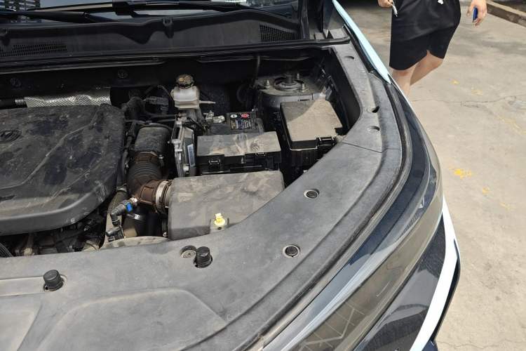 Used CHANGAN CS75 PLUS 2023 3rd Generation 1.5T Automatic Prestige Model Engine Bay Left