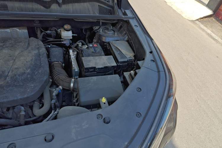 Used CHANGAN CS75 PLUS 2023 3rd Generation 1.5T Automatic Prestige Model Engine Bay Left