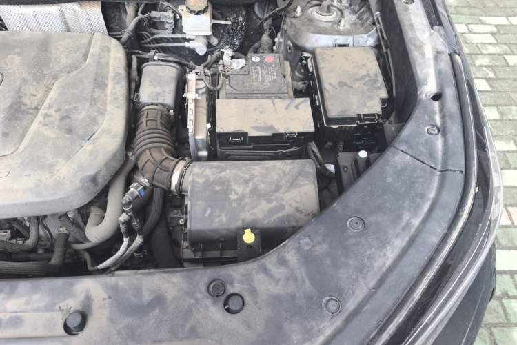 Used CHANGAN CS75 PLUS 2023 3rd Generation 1.5T Automatic Prestige Model Engine Bay Left