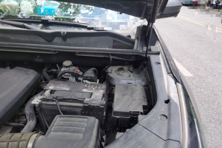 Used CHANGAN CS75 PLUS 2023 3rd Generation 2.0T Automatic Flagship Model Engine Bay Left