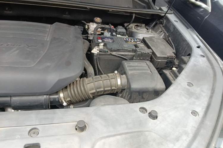 Used CHANGAN CS75 PLUS 2023 3rd Generation 2.0T Automatic Prestige Version Engine Bay Left