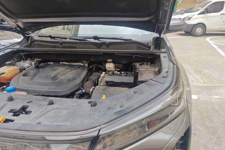 Used CHANGAN CS75 PLUS 2023 3rd Generation 1.5T Automatic Prestige Model Engine Bay Left