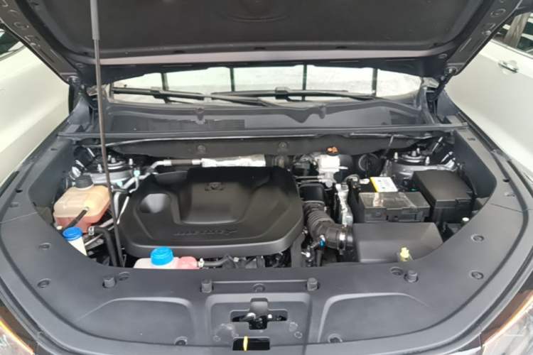 Used CHANGAN CS75 PLUS 2023 3rd Generation 1.5T Automatic Prestige Model Engine Bay