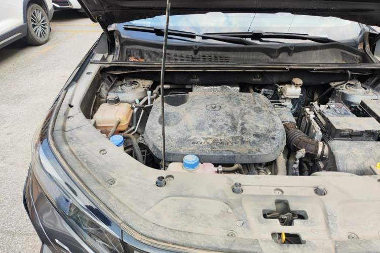 Used CHANGAN CS75 PLUS 2023 3rd Generation 1.5T Automatic Prestige Model Engine Bay Right