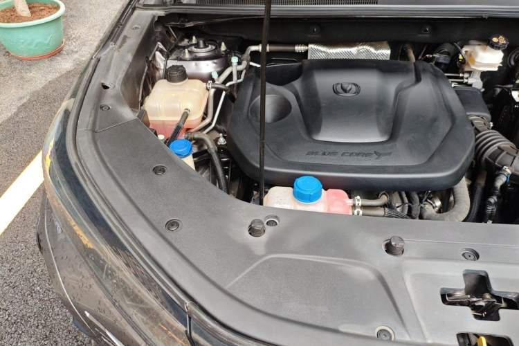 Used CHANGAN CS75 PLUS 2023 3rd Generation 1.5T Automatic Prestige Model Engine Bay Right