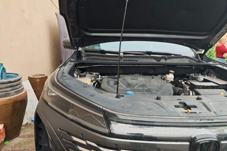 Used CHANGAN CS75 PLUS 2023 3rd Generation 1.5T Automatic Pilot Model Engine Bay Right