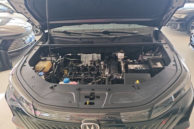 Used CHANGAN CS75 PLUS 2023 2nd Generation 1.5T Automatic Elite Version Engine Bay