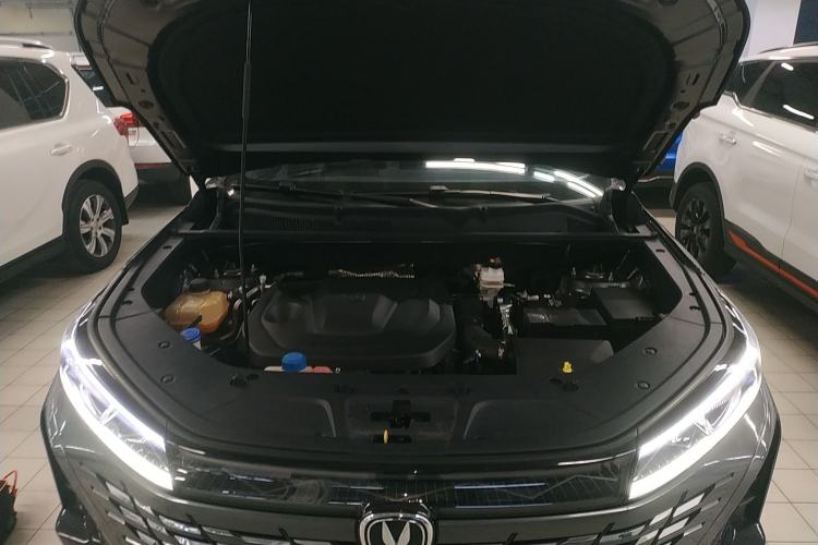 Used CHANGAN CS75 PLUS 2023 3rd Generation 1.5T Automatic Luxury Model Engine Bay