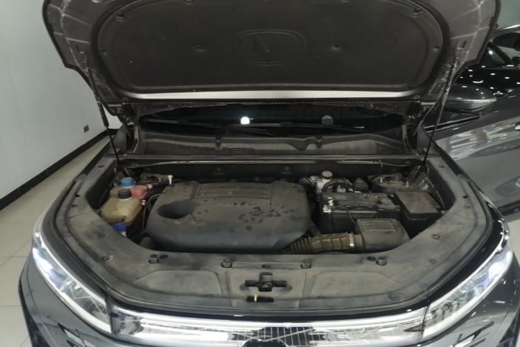 Used CHANGAN CS75 PLUS 2023 3rd Generation 2.0T Automatic Flagship Model Engine Bay