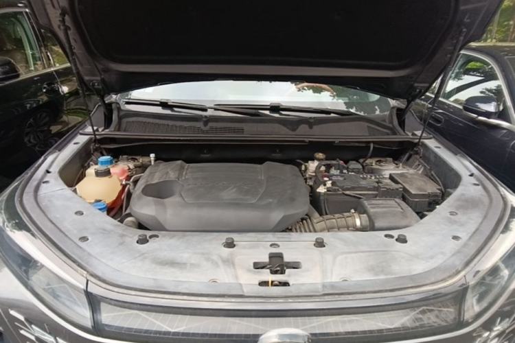 Used CHANGAN CS75 PLUS 2023 3rd Generation 2.0T Automatic Prestige Version Engine Bay