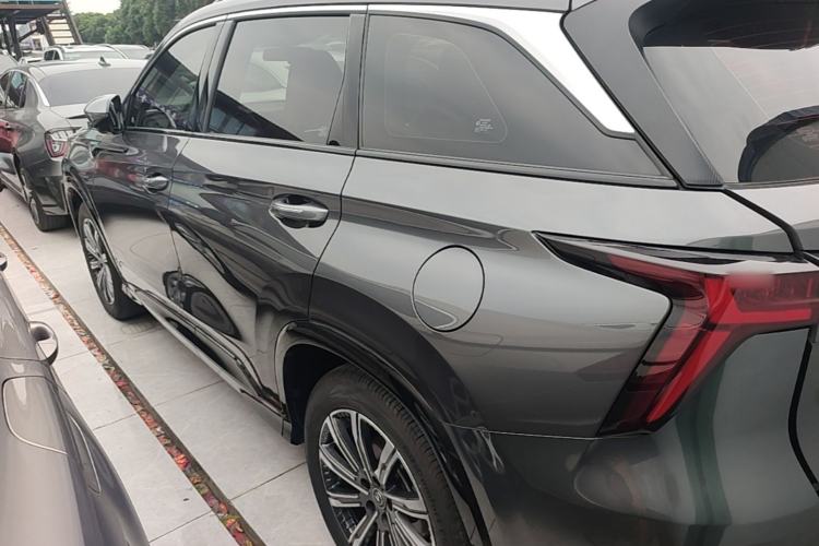 Used CHANGAN CS75 PLUS 2023 3rd Generation 1.5T Automatic Prestige Model Exterior 2
