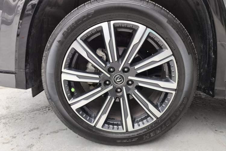 Used CHANGAN CS75 PLUS 2023 3rd Generation 1.5T Automatic Pilot Model Exterior 4