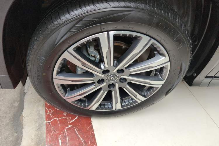 Used CHANGAN CS75 PLUS 2023 3rd Generation 1.5T Automatic Prestige Model Exterior 4