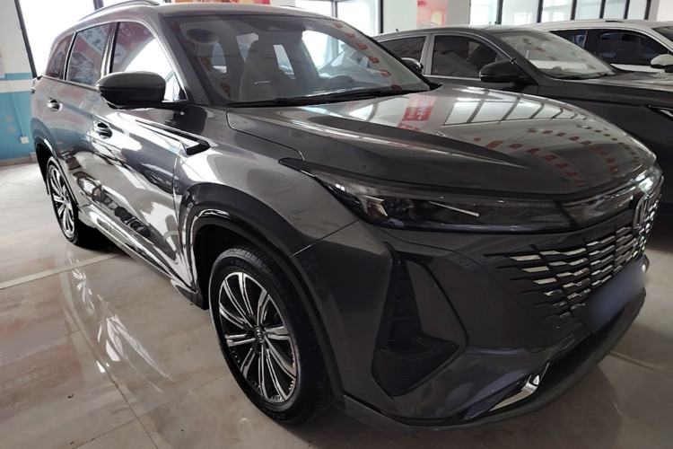 Used CHANGAN CS75 PLUS 2023 3rd Generation 1.5T Automatic Pilot Model Front Right 45 Deg