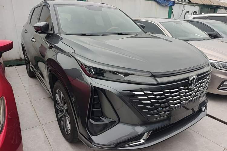 Used CHANGAN CS75 PLUS 2023 3rd Generation 1.5T Automatic Prestige Model Front Right 45 Deg