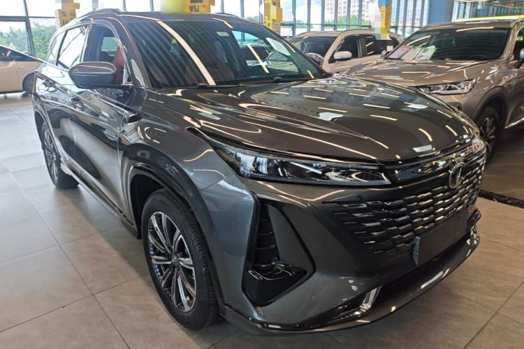 Used CHANGAN CS75 PLUS 2023 3rd Generation 1.5T Automatic Prestige Model Front Right 45 Deg