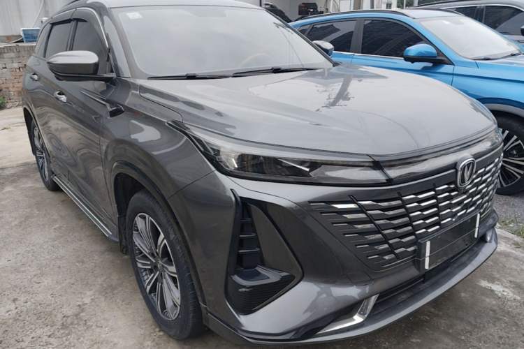 Used CHANGAN CS75 PLUS 2023 3rd Generation 1.5T Automatic Prestige Model Front Right 45 Deg