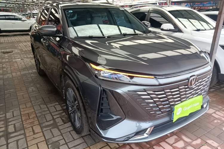 Used CHANGAN CS75 PLUS 2023 3rd Generation 1.5T Automatic Prestige Model Front Right 45 Deg