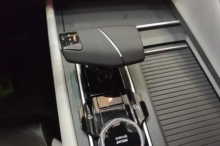 Used CHANGAN CS75 PLUS 2023 3rd Generation 1.5T Automatic Prestige Model Gear Lever