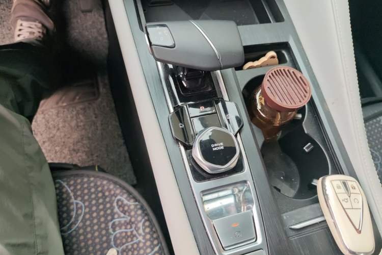 Used CHANGAN CS75 PLUS 2023 3rd Generation 1.5T Automatic Pilot Model Gear Lever