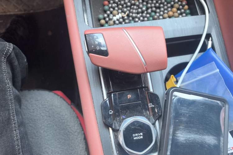 Used CHANGAN CS75 PLUS 2023 3rd Generation 1.5T Automatic Prestige Model Gear Lever