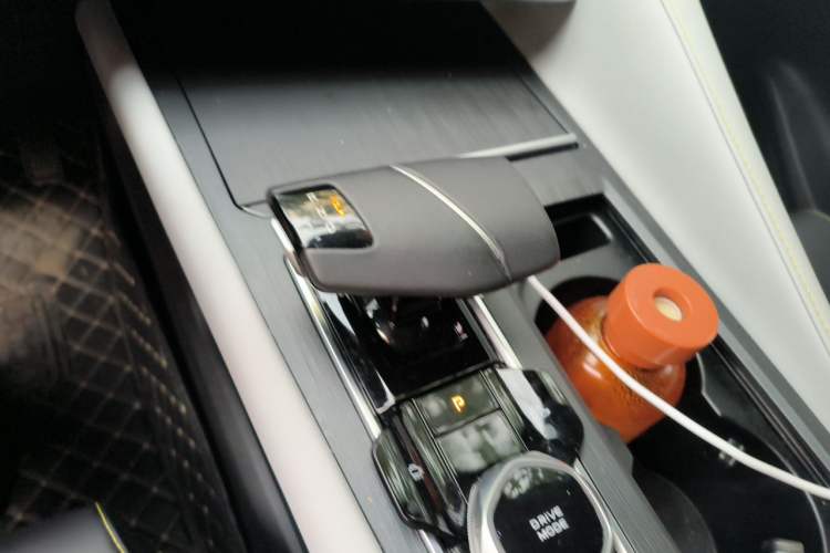 Used CHANGAN CS75 PLUS 2023 3rd Generation 1.5T Automatic Prestige Model Gear Lever