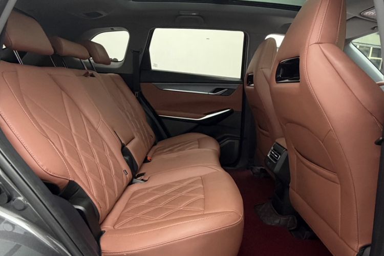 Used CHANGAN CS75 PLUS 2023 3rd Generation 1.5T Automatic Prestige Model Interior 10