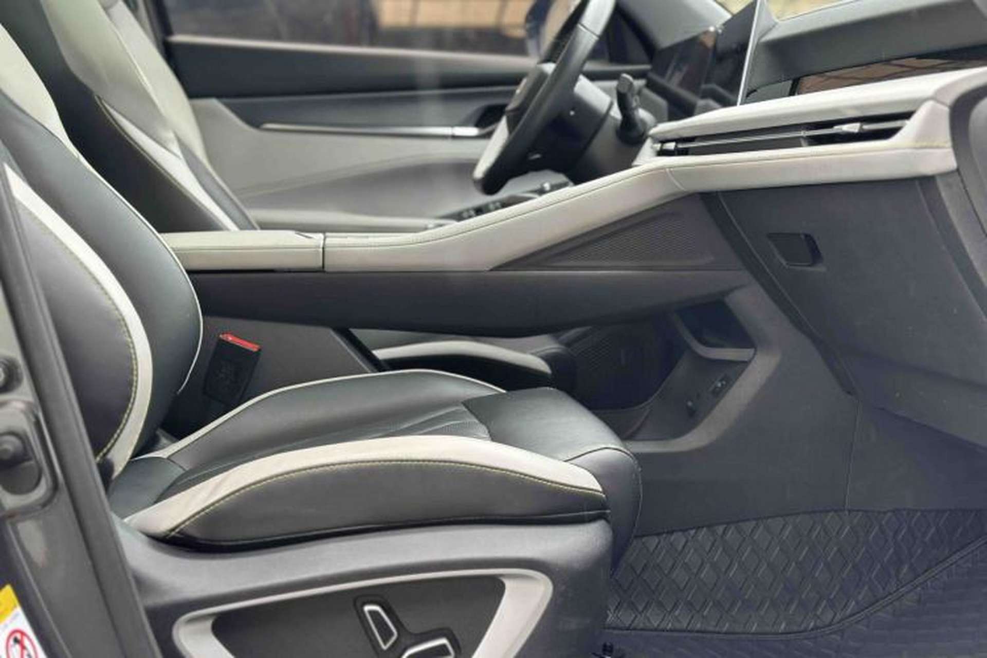 Used CHANGAN CS75 PLUS 2023 3rd Generation 1.5T Automatic Prestige Model Interior 12