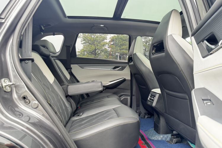 Used CHANGAN CS75 PLUS 2023 3rd Generation 1.5T Automatic Pilot Model Interior 12