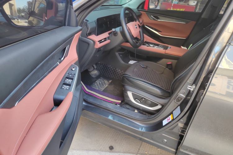 Used CHANGAN CS75 PLUS 2023 3rd Generation 1.5T Automatic Prestige Model Interior 3