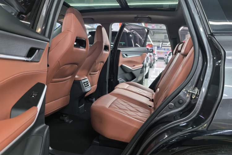 Used CHANGAN CS75 PLUS 2023 3rd Generation 1.5T Automatic Prestige Model Interior 3