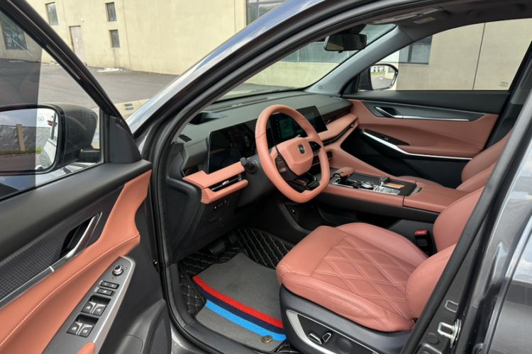 Used CHANGAN CS75 PLUS 2023 3rd Generation 1.5T Automatic Pilot Model Interior 4