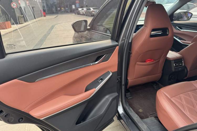 Used CHANGAN CS75 PLUS 2023 3rd Generation 1.5T Automatic Prestige Model Interior 9