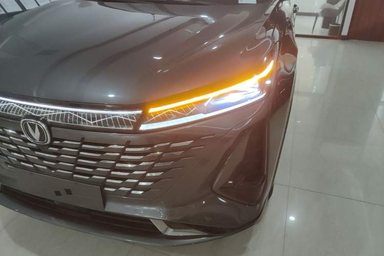 Used CHANGAN CS75 PLUS 2023 3rd Generation 1.5T Automatic Prestige Model Left Front Headlight