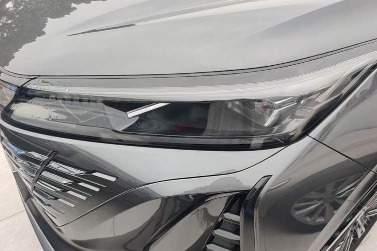 Used CHANGAN CS75 PLUS 2023 3rd Generation 1.5T Automatic Prestige Model Left Front Headlight