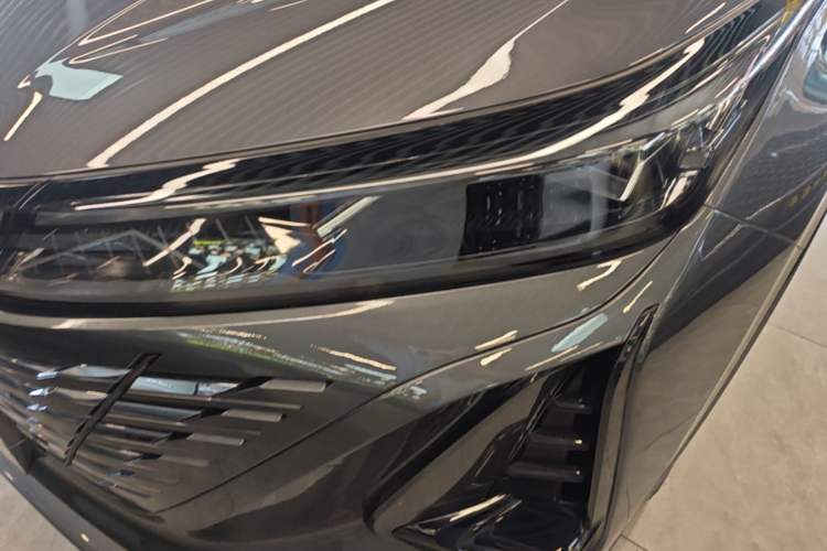 Used CHANGAN CS75 PLUS 2023 3rd Generation 1.5T Automatic Prestige Model Left Front Headlight