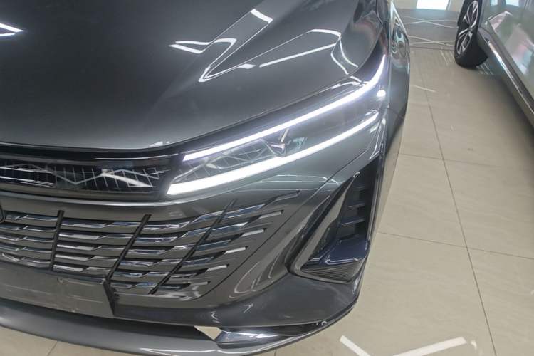 Used CHANGAN CS75 PLUS 2023 3rd Generation 1.5T Automatic Prestige Model Left Front Headlight