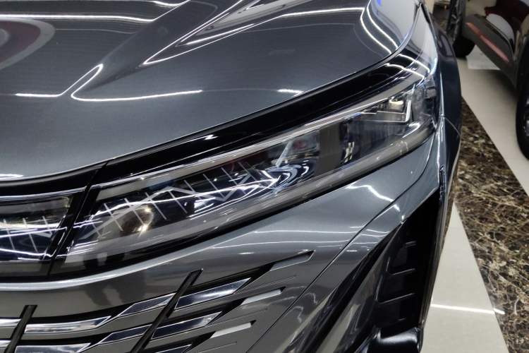 Used CHANGAN CS75 PLUS 2023 3rd Generation 1.5T Automatic Prestige Model Left Front Headlight