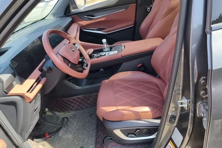 Used CHANGAN CS75 PLUS 2023 3rd Generation 1.5T Automatic Pilot Model Left Front Seat