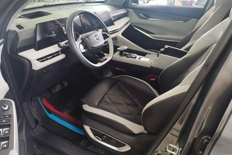 Used CHANGAN CS75 PLUS 2023 3rd Generation 1.5T Automatic Pilot Model Left Front Seat