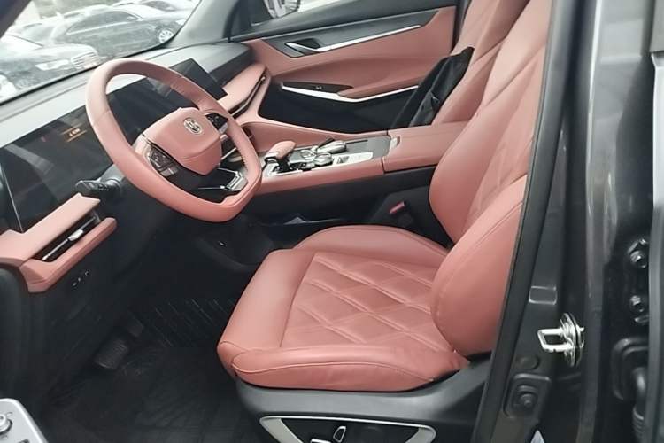 Used CHANGAN CS75 PLUS 2023 3rd Generation 1.5T Automatic Prestige Model Left Front Seat
