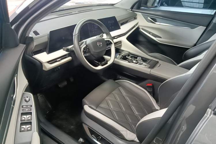Used CHANGAN CS75 PLUS 2023 3rd Generation 1.5T Automatic Prestige Model Left Front Seat