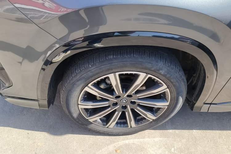 Used CHANGAN CS75 PLUS 2023 3rd Generation 1.5T Automatic Pilot Model Left Front Wheel Hub